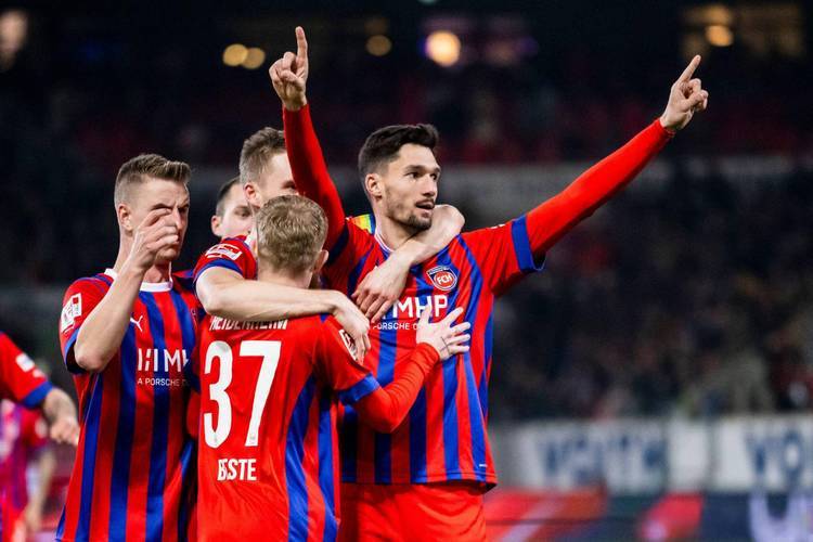 德甲中游对决：门兴迎战沃尔夫斯堡，谁能抢占联赛有利位置？